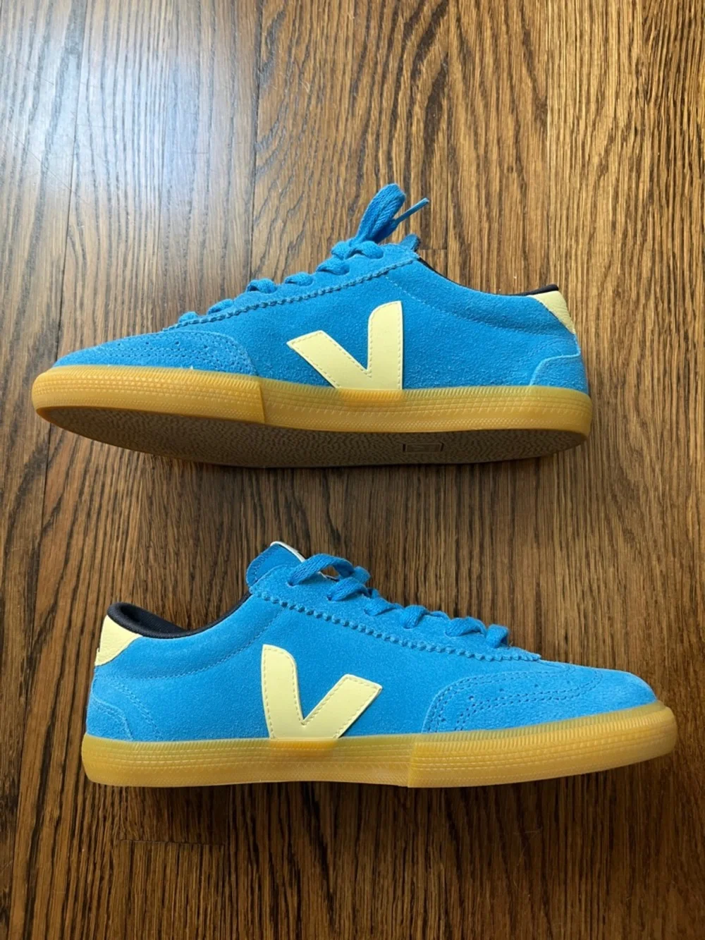 Veja Blue suede Volley Sneaker. Size 8 EU 39 - Picture 5 of 11